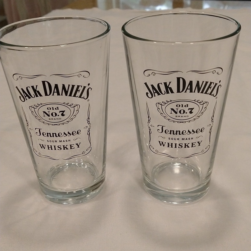 Vintage pair Jack Daniels old no. 7 whiskey glasses 6 inches tall barware